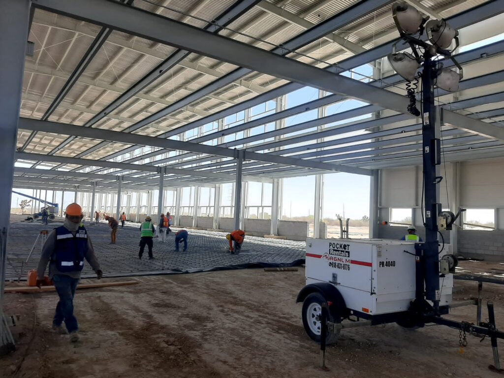 Mantenimiento a Torres de Luz